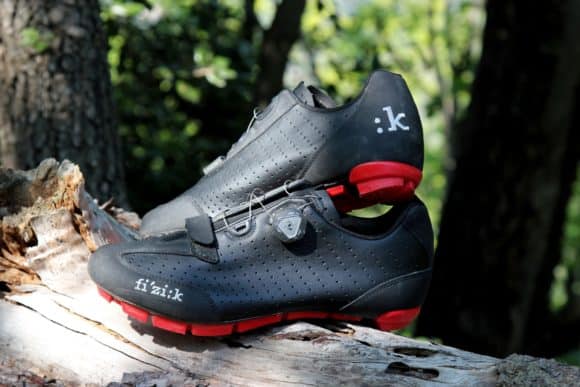 Le scarpe Fi'zi:k M3B sono dotate del sistema di chiusura Boa Technology, per la massima sensibilità del piede