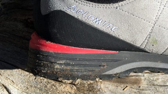 Il tallone protetto a ammortizzante della Batajan