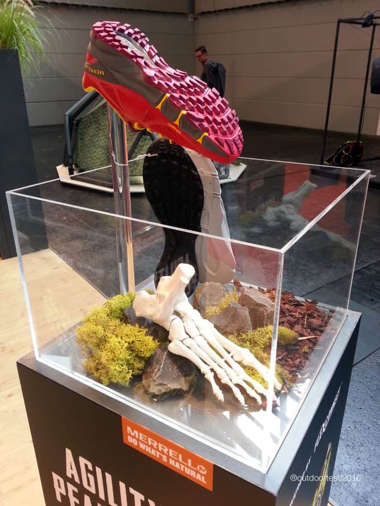 Anatomia del piede allo stand Merrell