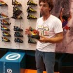 Nathan, arrampicatore britannico, illustra la nuova Chimera di Scarpa