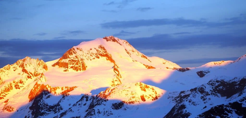 La Palla Bianca illuminata al tramonto