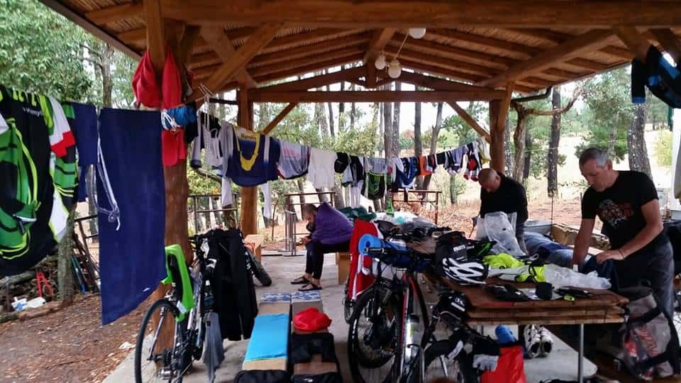 Nella foto il camping alla fine della seconda tappa del Sardinia Divide (www.sardiniadivide.com) di settembre 2016. Foto di Amos Cardia