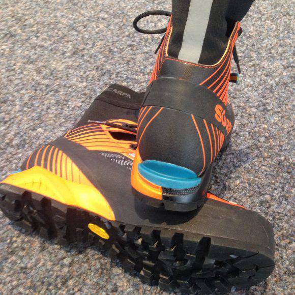 Talloniera per ramponi semi-automatici