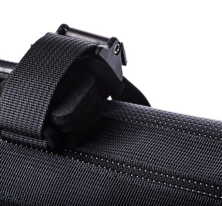 Particolare borsa Miss Grape. Foto by Martino Vincenzi (www.martinovincenzi.com)