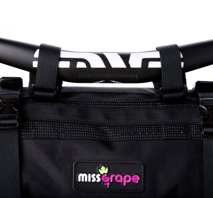 Borsa da manubrio Miss Grape. Foto by Martino Vincenzi (www.martinovincenzi.com)