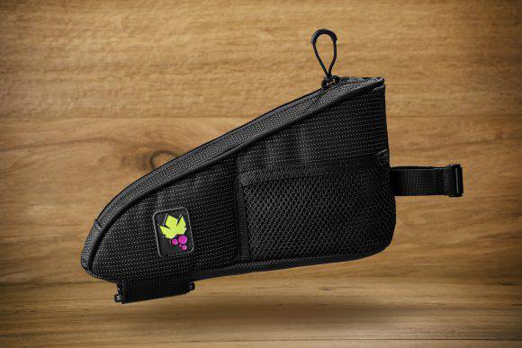 Borsello Node Black di Miss Grape. Foto by Martino Vincenzi (http://www.martinovincenzi.com/)Foto by Martino Vincenzi (www.martinovincenzi.com)