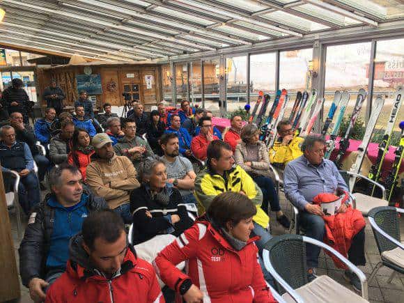 La platea dei 36 noleggiatotri al test