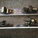 Dettaglio dell'attacco dello sci Blizzard Rustler 10