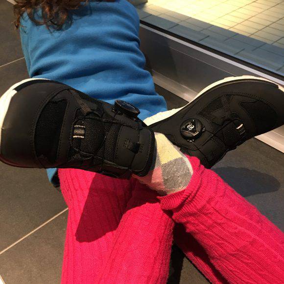 Un particolare delle Ecco Biom Trail Kids con Boa System