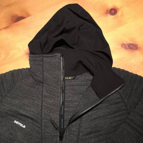 Devold Tinden particolare della zip fino al mento