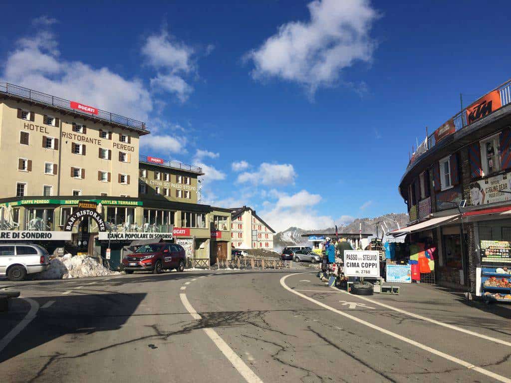 Il Passo dello Stelvio, la palestra dei campioni