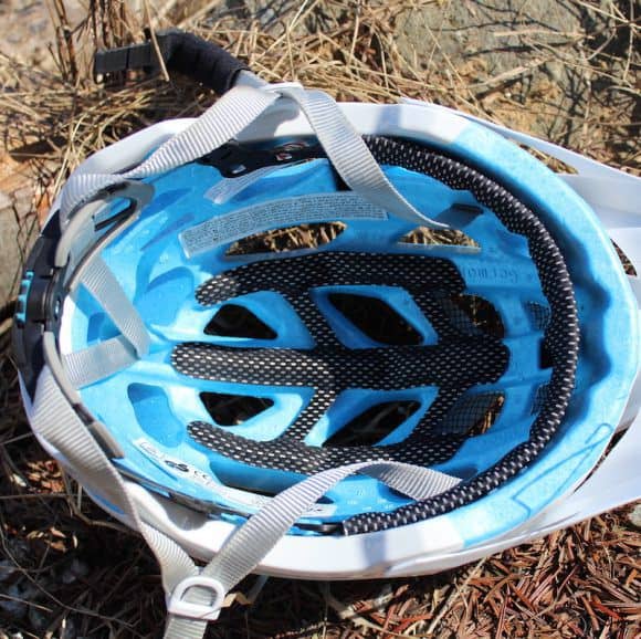 MYTHOS 3.0 LE Outdoortest interno