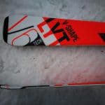 Dettaglio della coda dello sci Head V-Shape V6 R SW LYT-PR