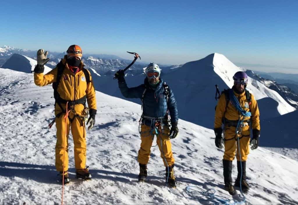 In cima all'Illimani