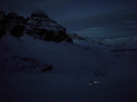 In cammino verso il verso il Diente Tarija per l'acclimatamento