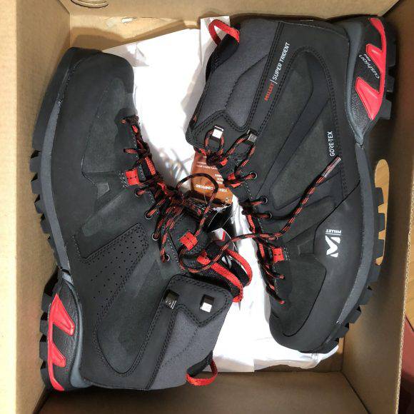 Millet Super Trident GTX nella sua scatola di imballaggio