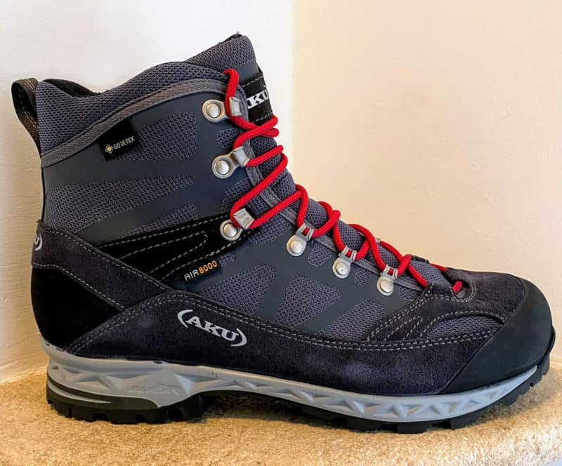 AKU Trekker Pro GTX forma ergonomica