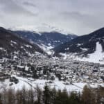 Vista di Bormio da Oga, sede dei Vibram Skimodays Bormio 2023