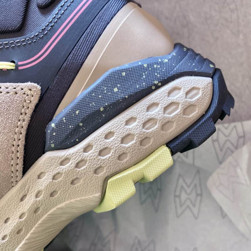 Garmont Groove Mid G-DRY, il tallone super rinforzato e ammortizzato