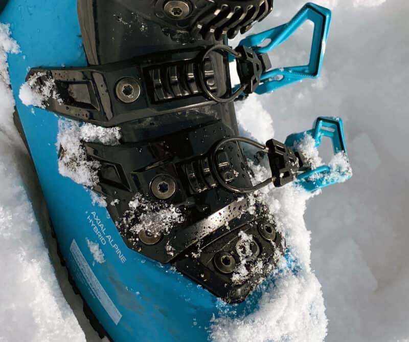 Scarpa 4-Quattro XT, 4 leve con ganci micrometrici.