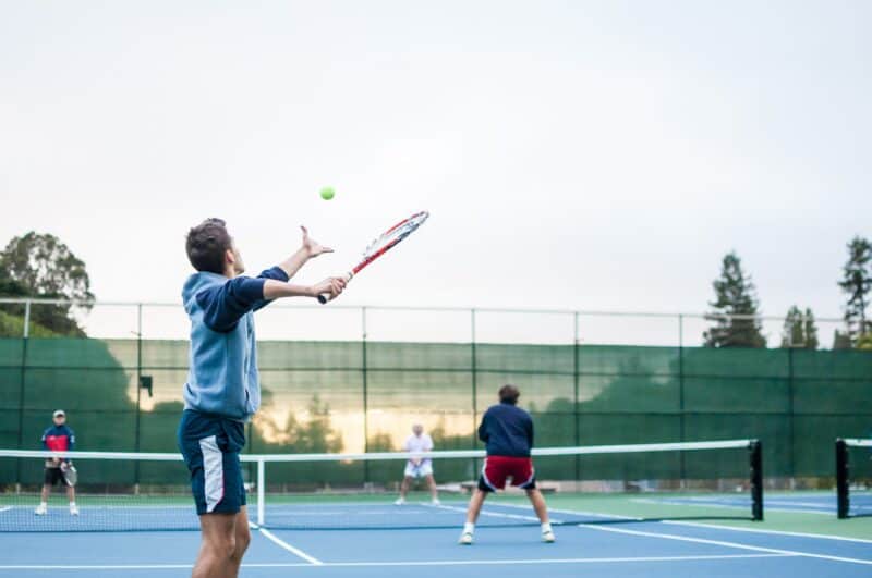 ITAS Active copre le attività di tennis amatoriale.