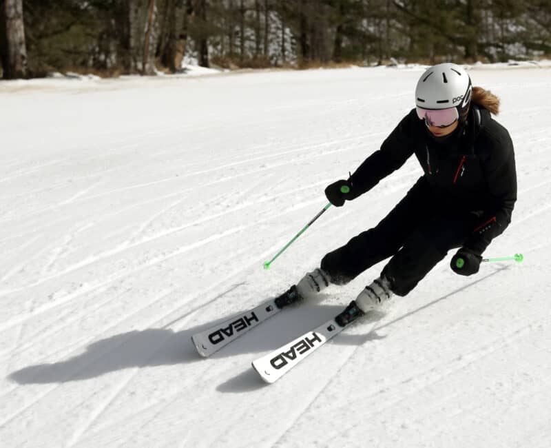 La tester Francesca Lazzarini sulla variante della pista Agnello a Pampeago.