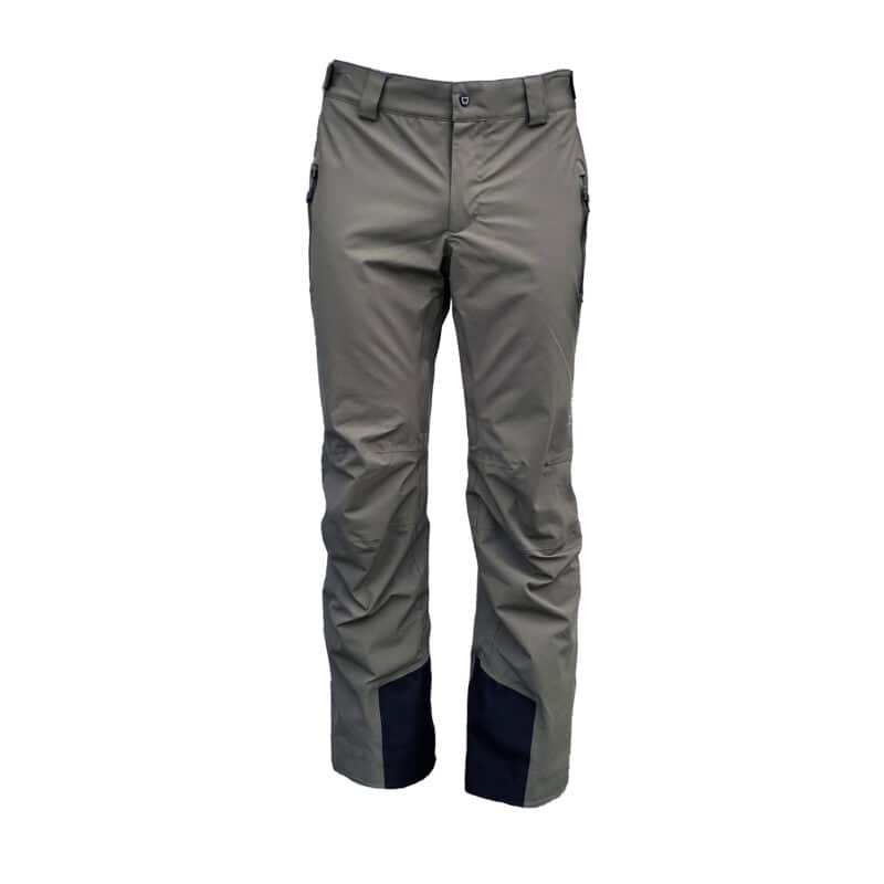 Hyra Lech, pantaloni da sci ad alta tecnologia, abbinati alla giacca Seefeld.