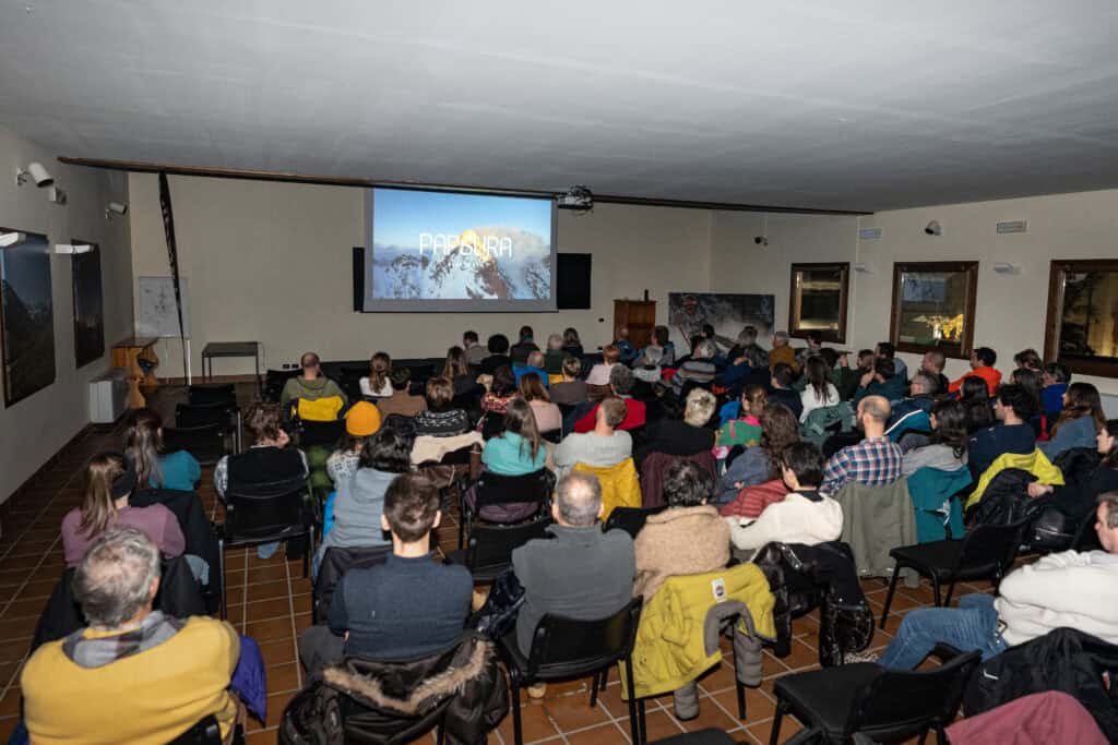 La proiezione del film Papsura by Patagonia a Skimofestival 2025. Ph. G. Meneghello)