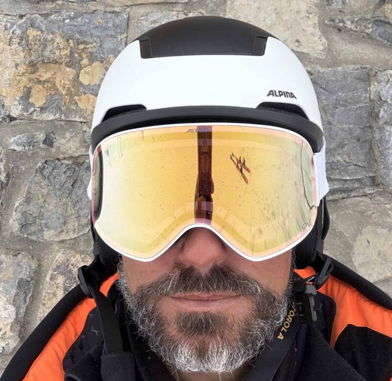 Linee decise per il casco Alpina Versatile.