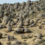 La Valle delle Sfere, misteriosa area costellata da palle di roccia giganti.