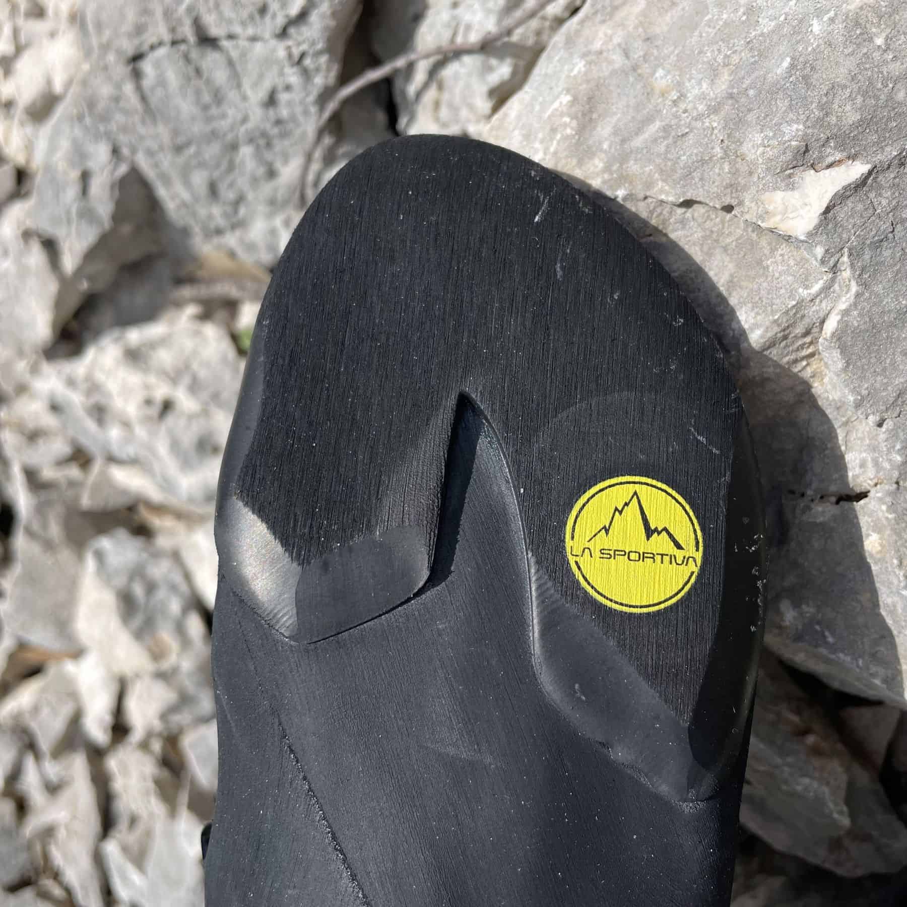 La Sportiva Skwama Lite – Dettaglio della punta e della superficie gommata.