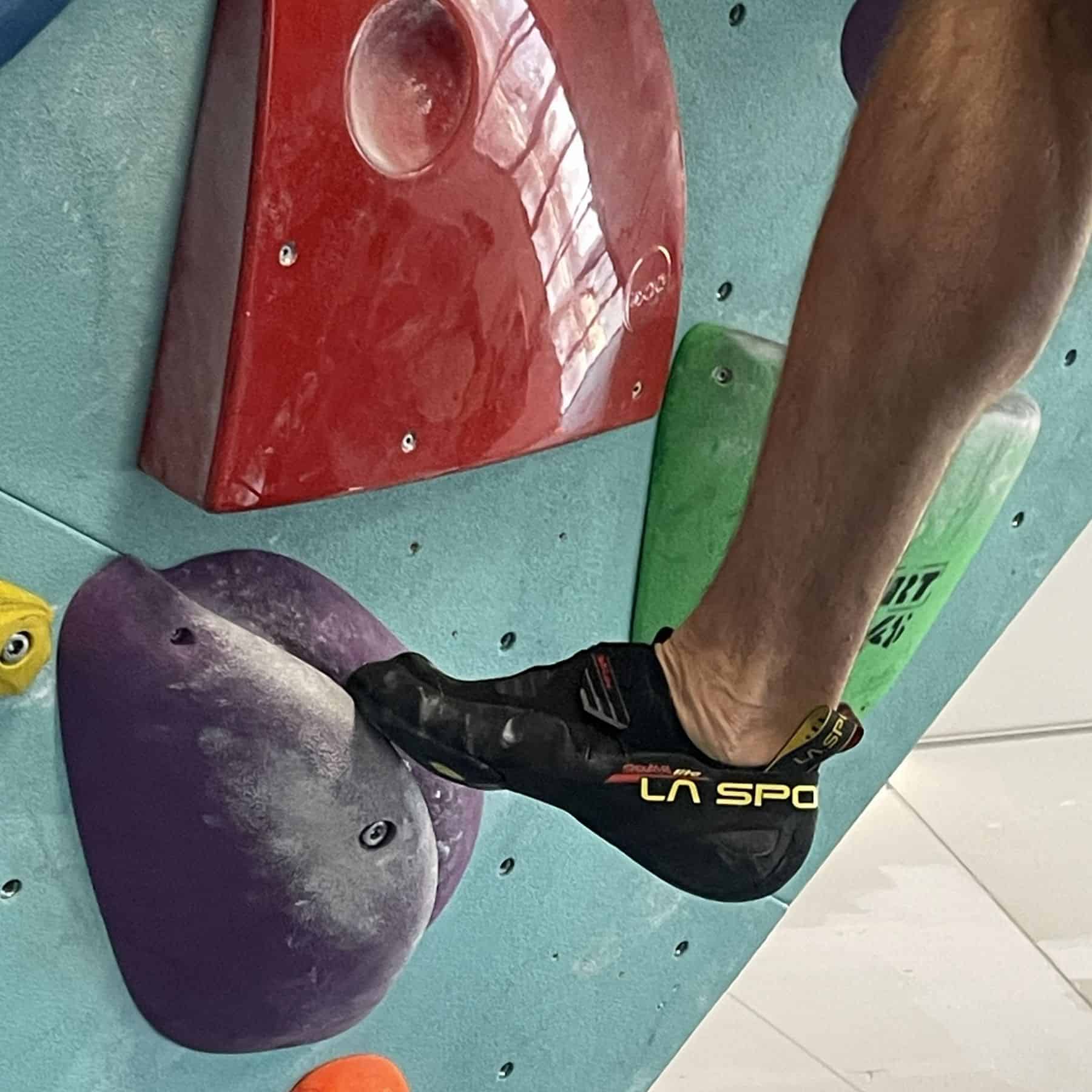 La Sportiva Skwama Lite - Costruzione morbida – Adattabilità alle diverse forme di appoggio.